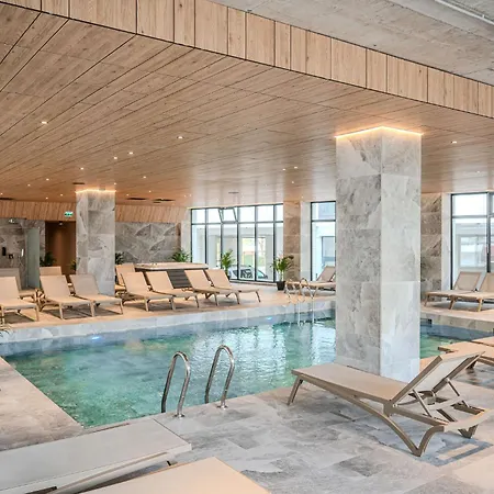 Wanna's Dream In Odyssey Spa&pool-parking