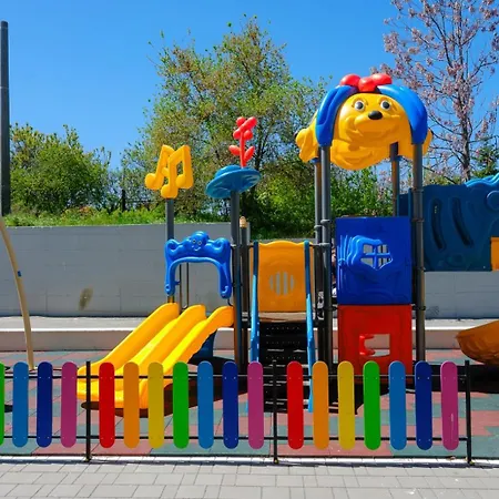 Wanna's Dream In Odyssey Spa&pool-parking