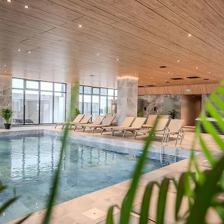 Wanna's Dream In Odyssey Spa&pool-parking